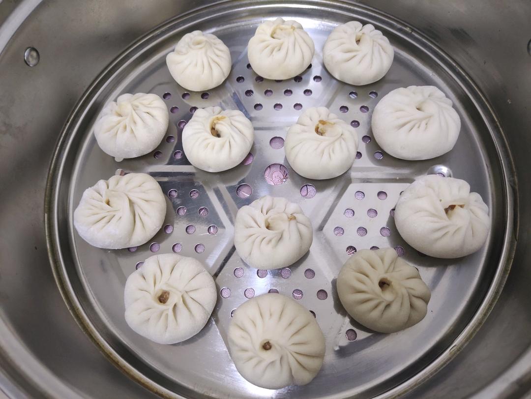 快手发面小笼包