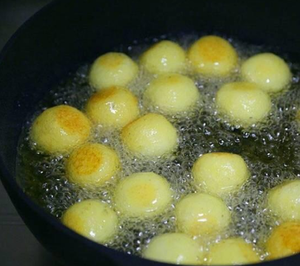 土豆传奇-土豆小丸子的做法 步骤4
