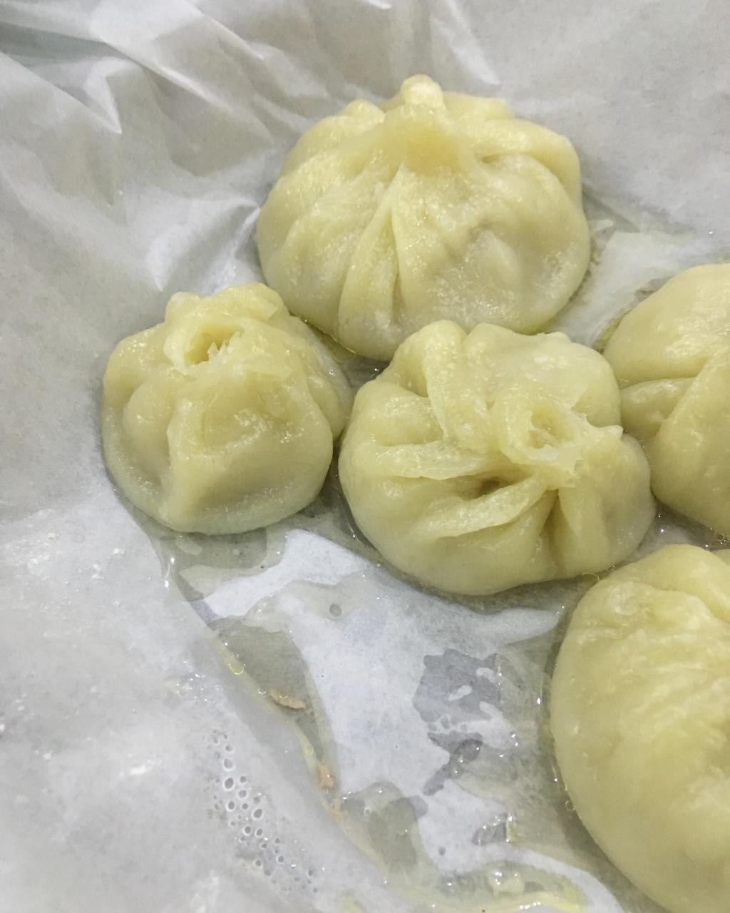 灌汤小笼包