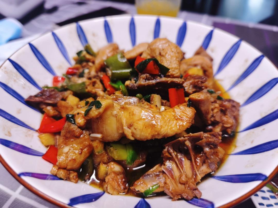 小炒鸡（鲜辣入味很下饭）