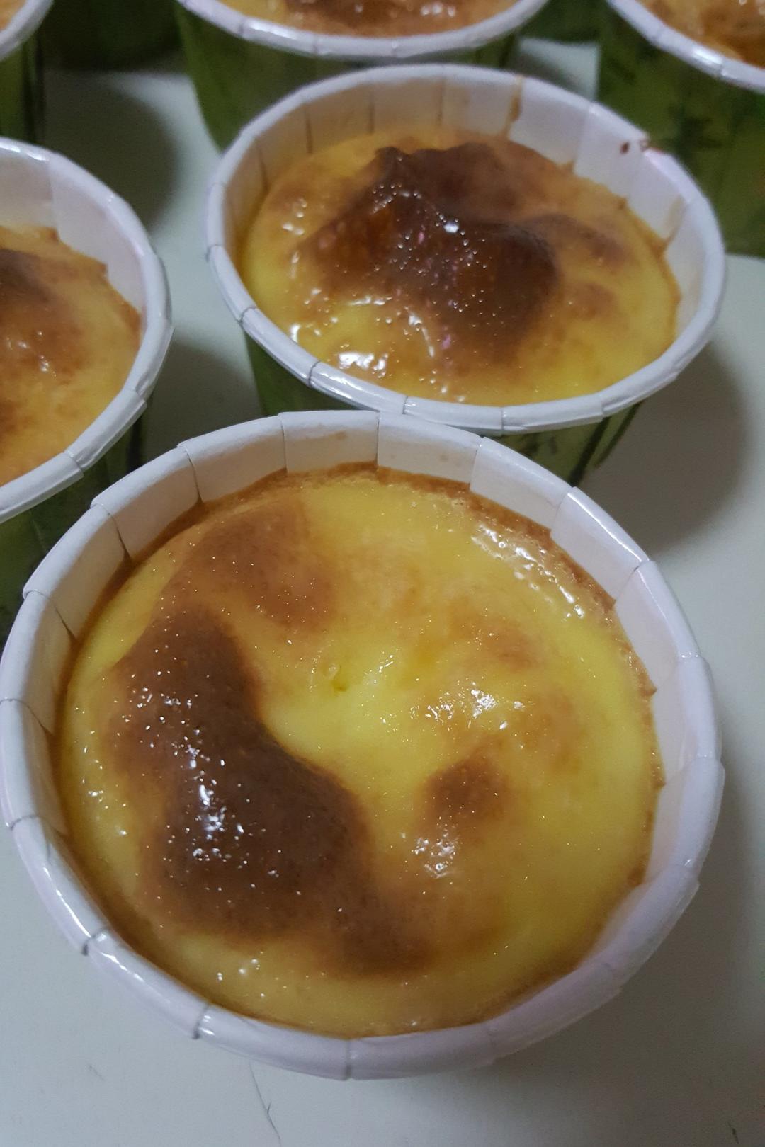 行走的宅做的奶油布丁