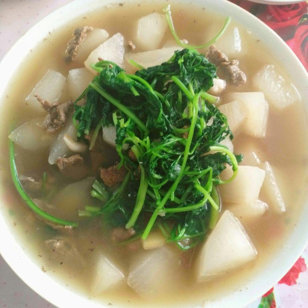 牛肉炖萝卜