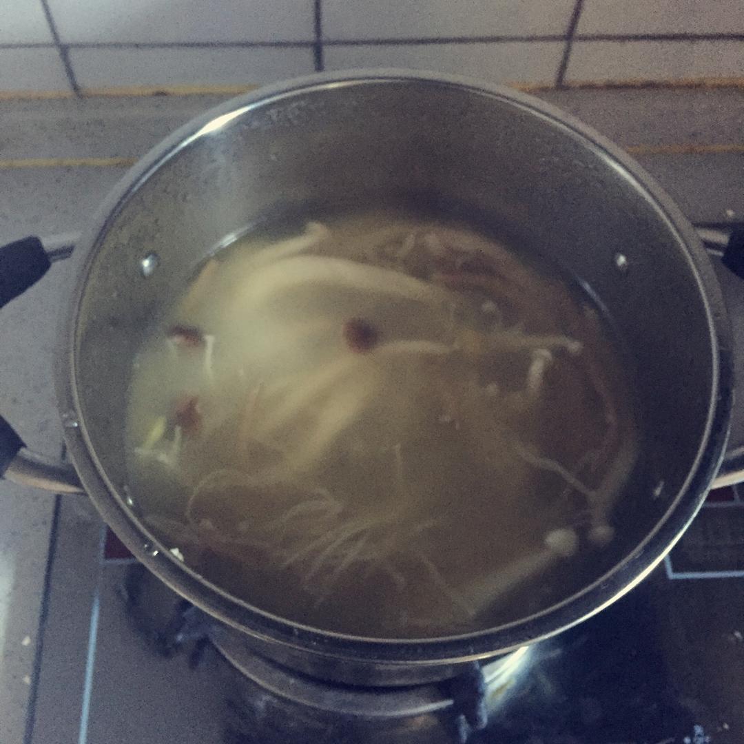 冬日暖汤——菌菇汤