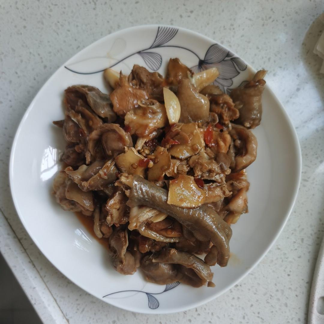 砂锅焖鸡
