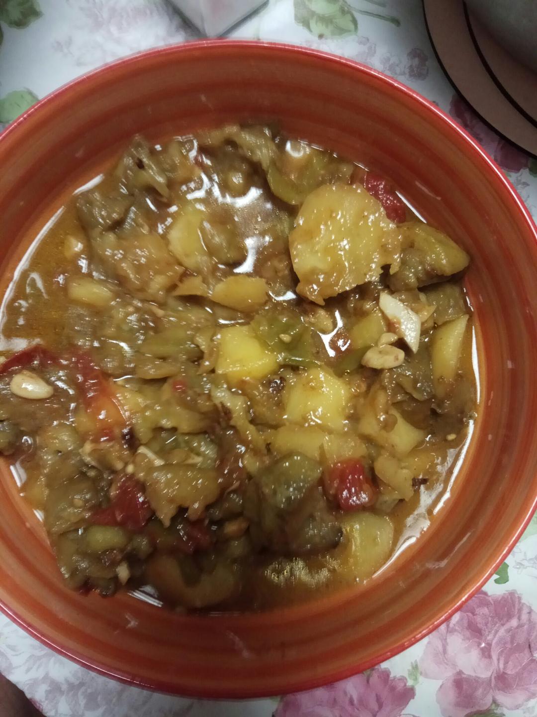 土豆炖茄子的做法