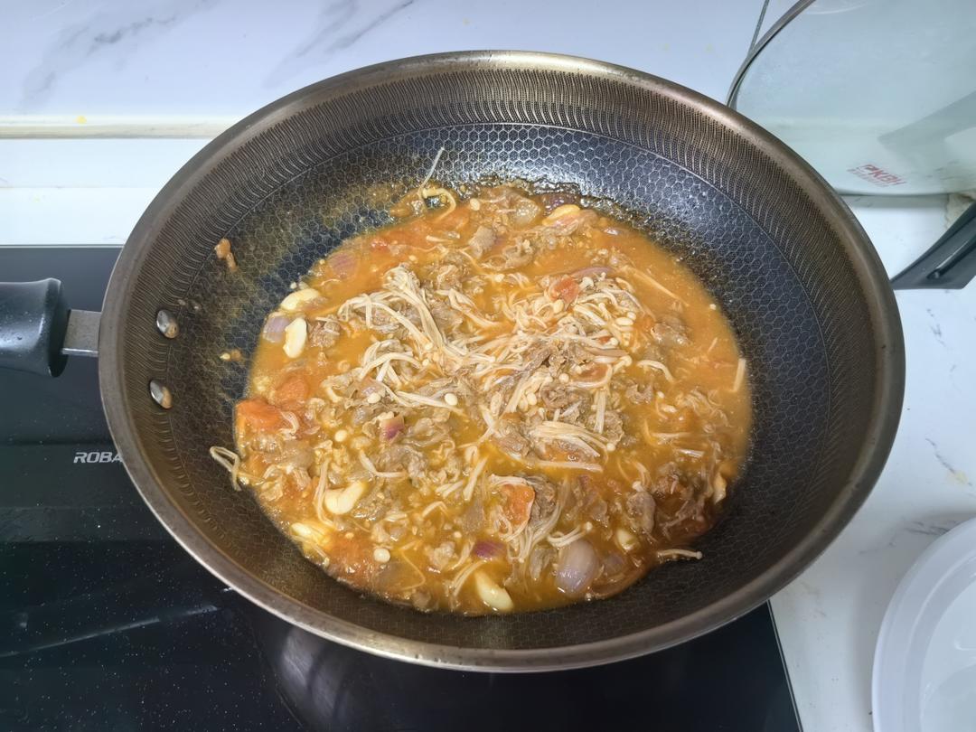 番茄金针菇肥牛(汤浓入味、酸甜适宜)