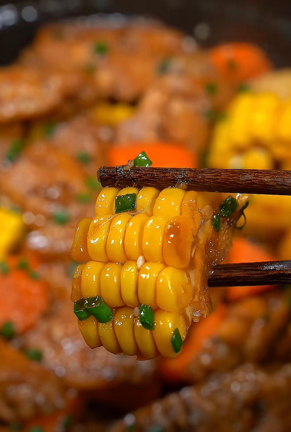 鲜香入味的鲜虾鸡翅玉米煲|美味一锅端