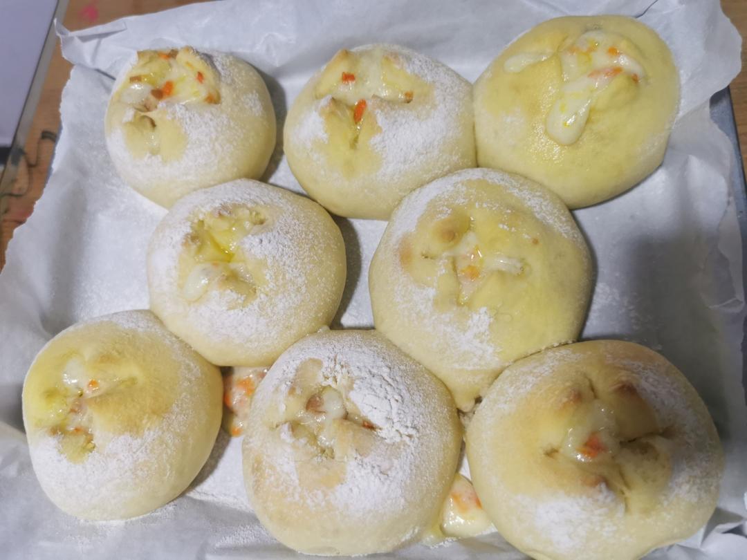 (超好吃的咸口面包）爆浆培根芝士面包