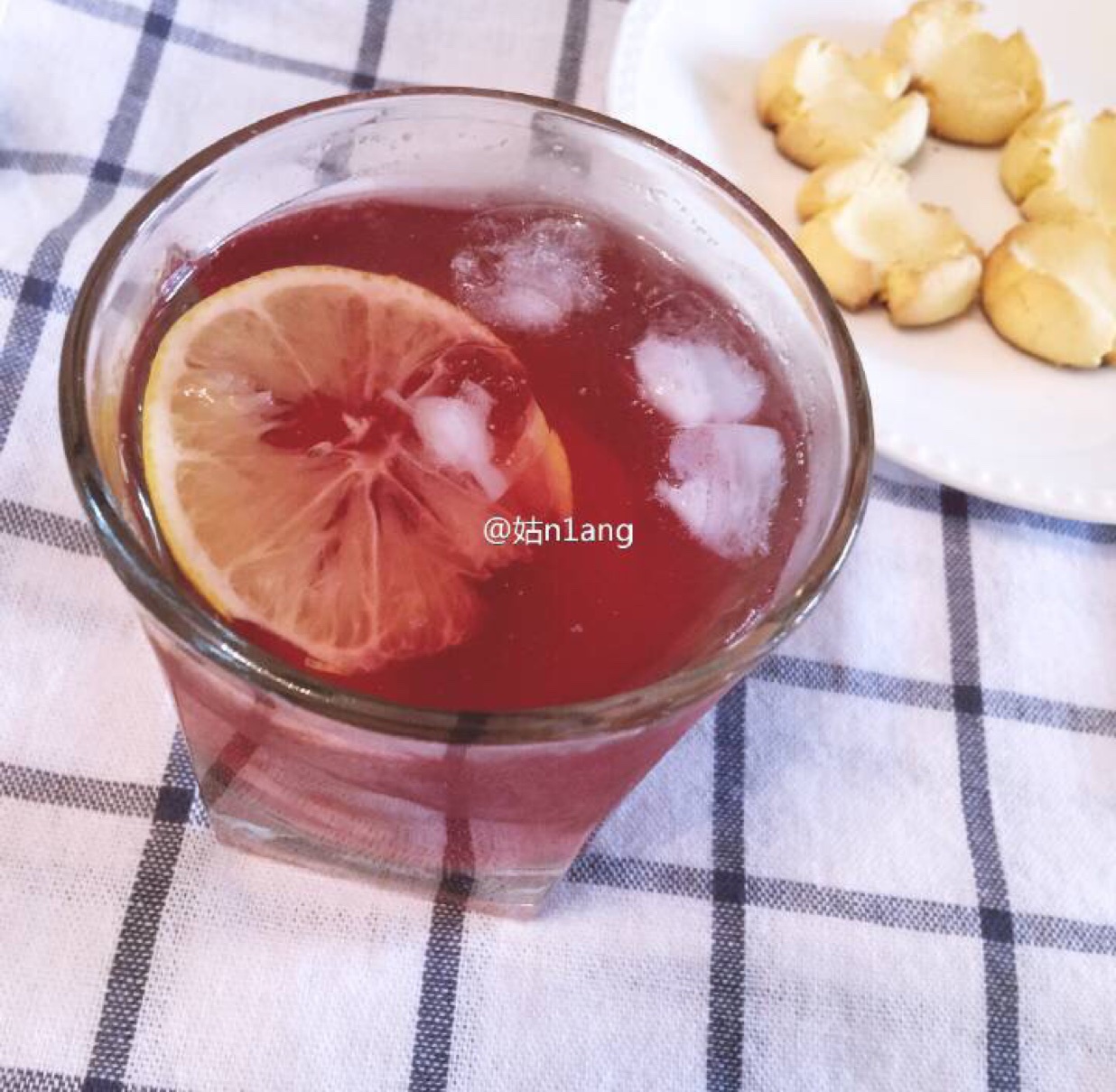 听说喝了这杯【蜜桃冰茶】会有好运