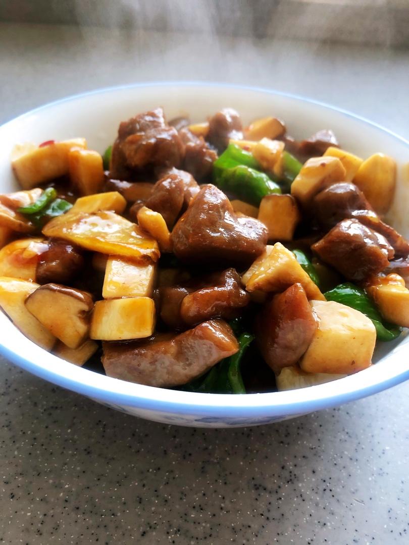 杏鲍菇炒牛肉粒