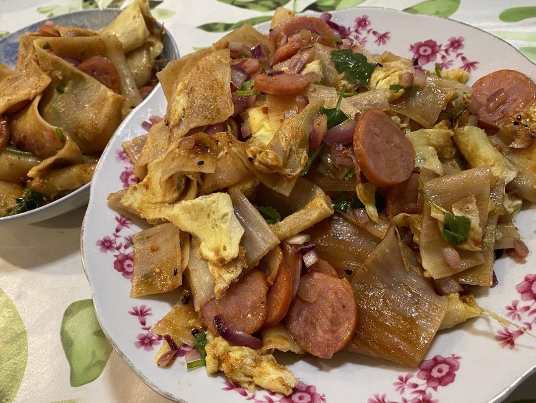 超级美味的东北烤冷面➕自制万能酱料【酱料是关键】