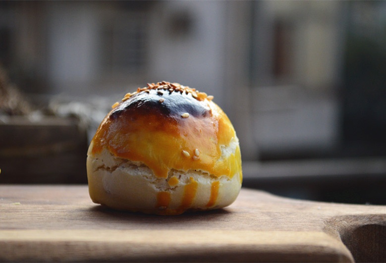 油酥不侧漏的圆呼呼香芋小酥饼