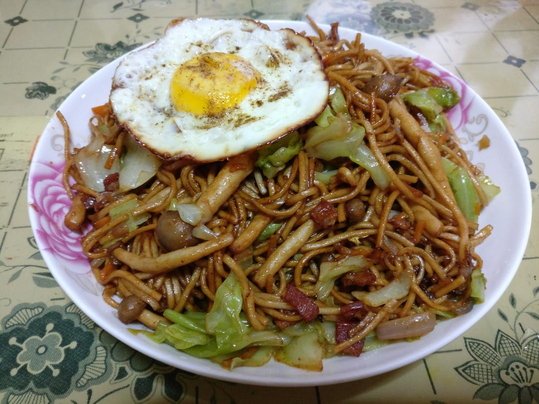 焼きそば（日式酱油炒面）