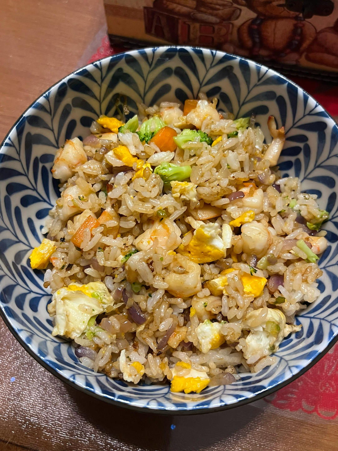 虾仁鸡蛋蔬菜炒饭