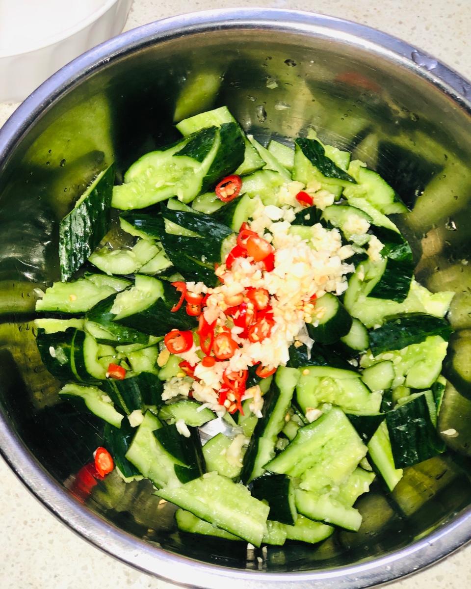 赞不绝口拍黄瓜🥒