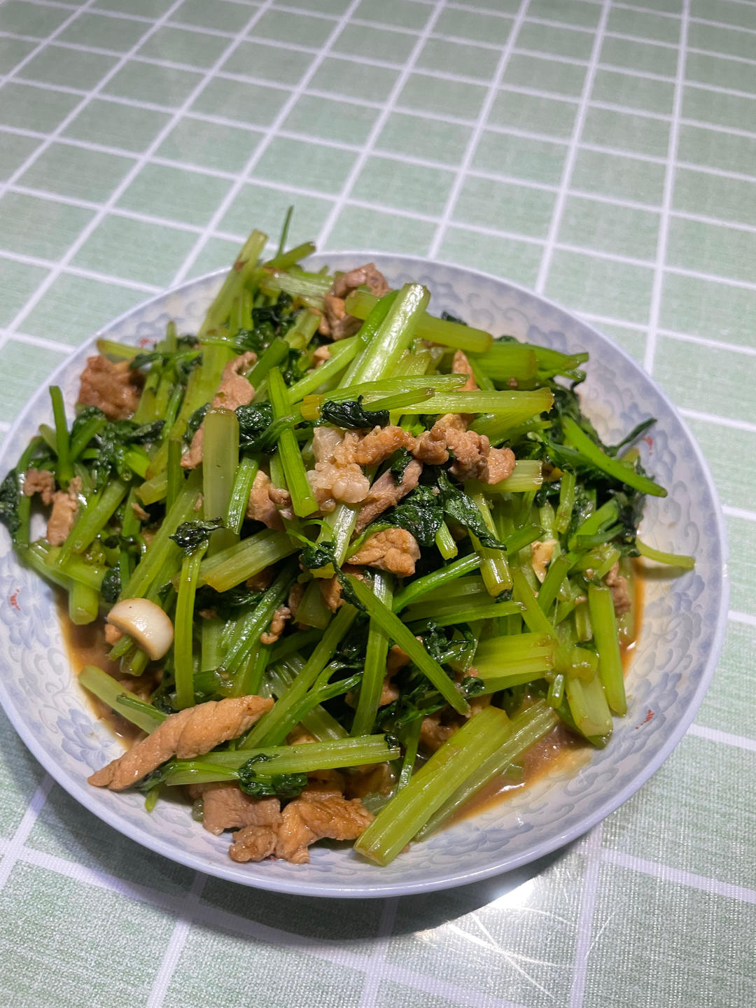 芹菜炒肉