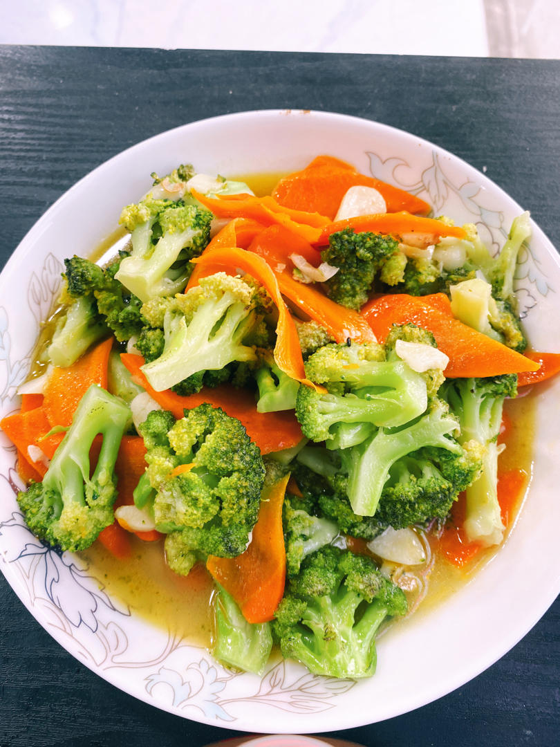 李秋池做的西蓝花炒胡萝卜清爽型