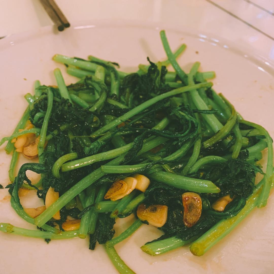 清炒茼蒿