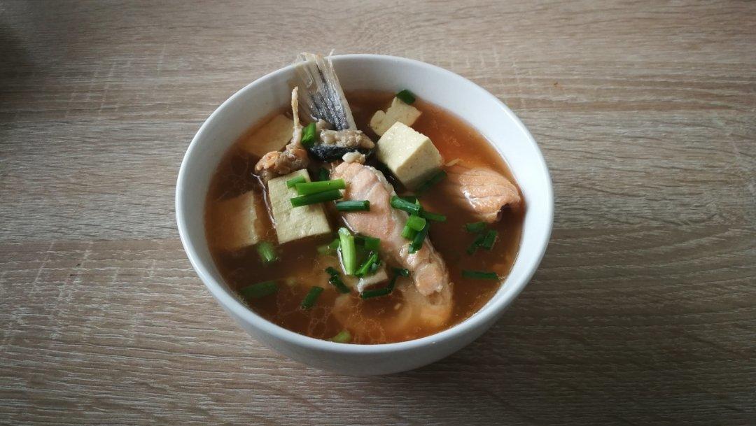 三文鱼头豆腐汤