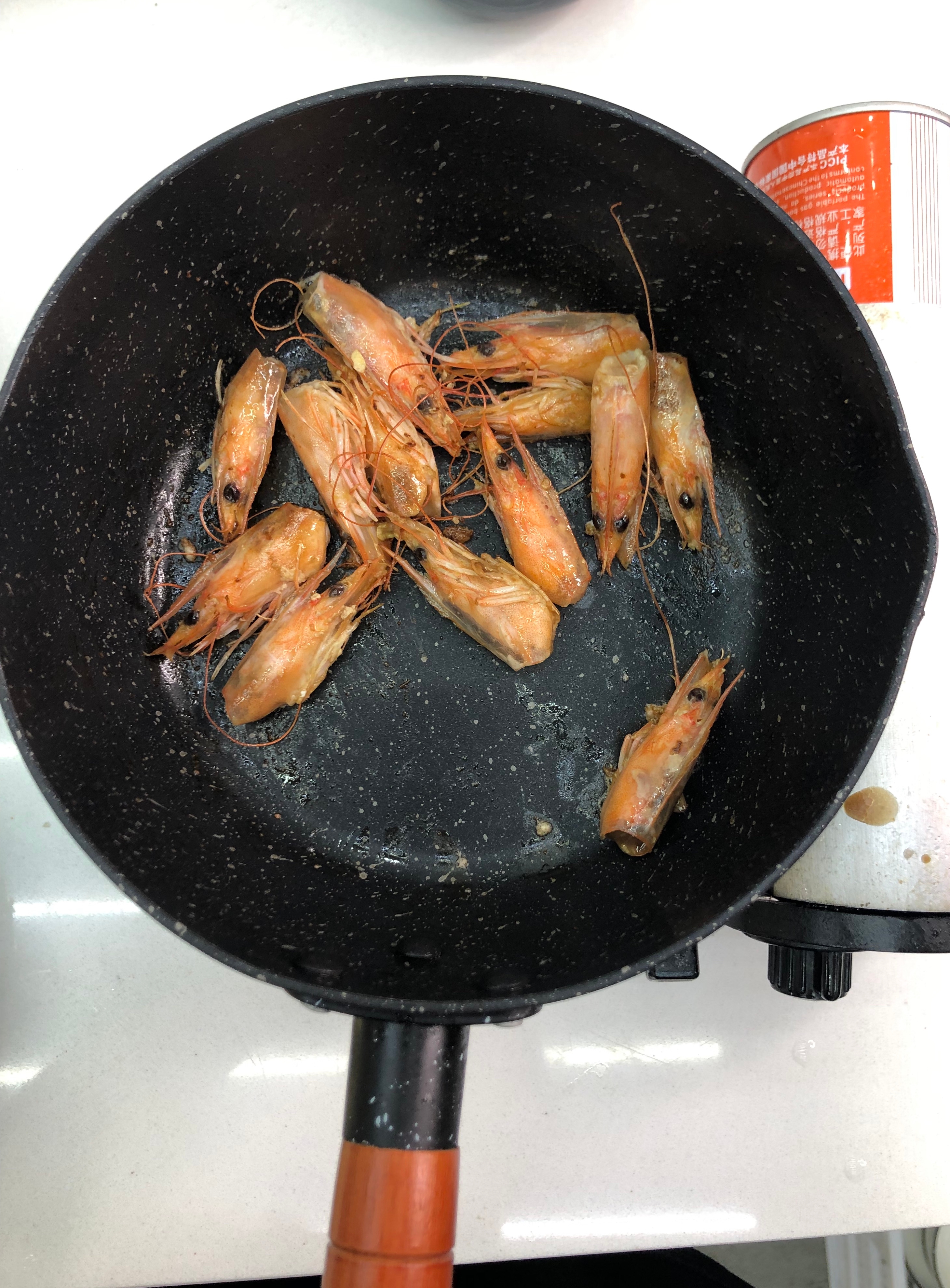 低脂不胖！几分钟搞定超鲜美的虾仁菌菇汤的做法 步骤6