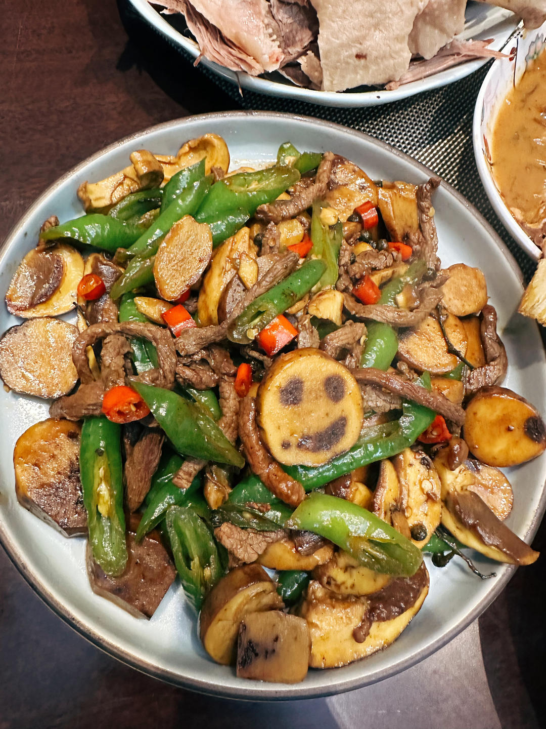 小炒牛肝菌