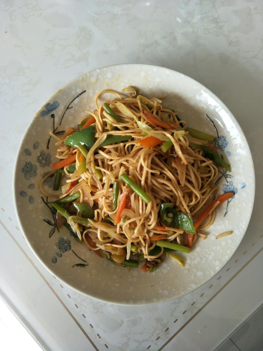 三丝炒面：炒面如何不粘锅