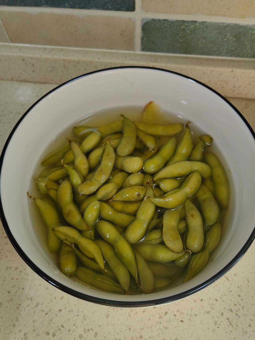 煮毛豆—不会变色版