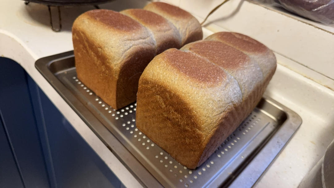 黑芝麻小吐司｜消耗黑芝麻糊