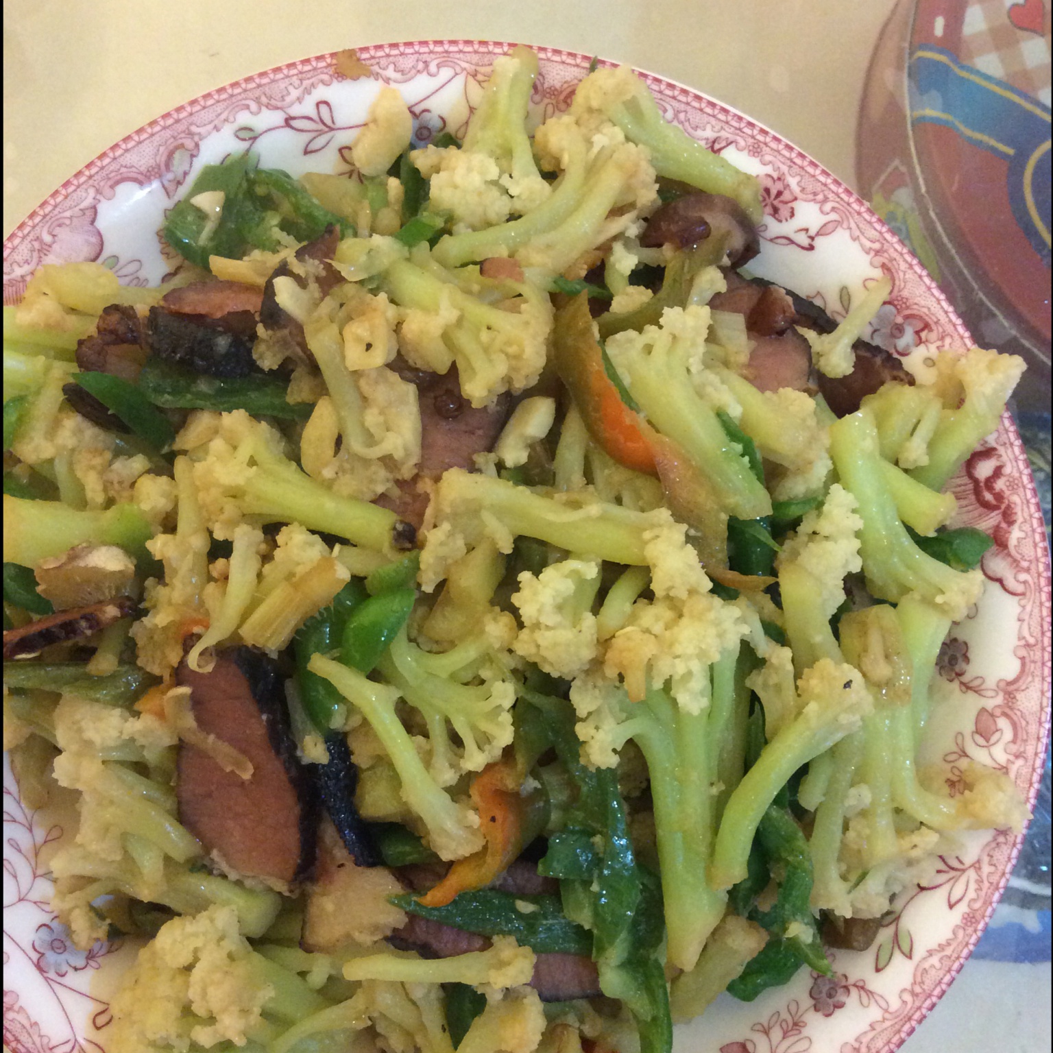 腊肉炒有机花菜