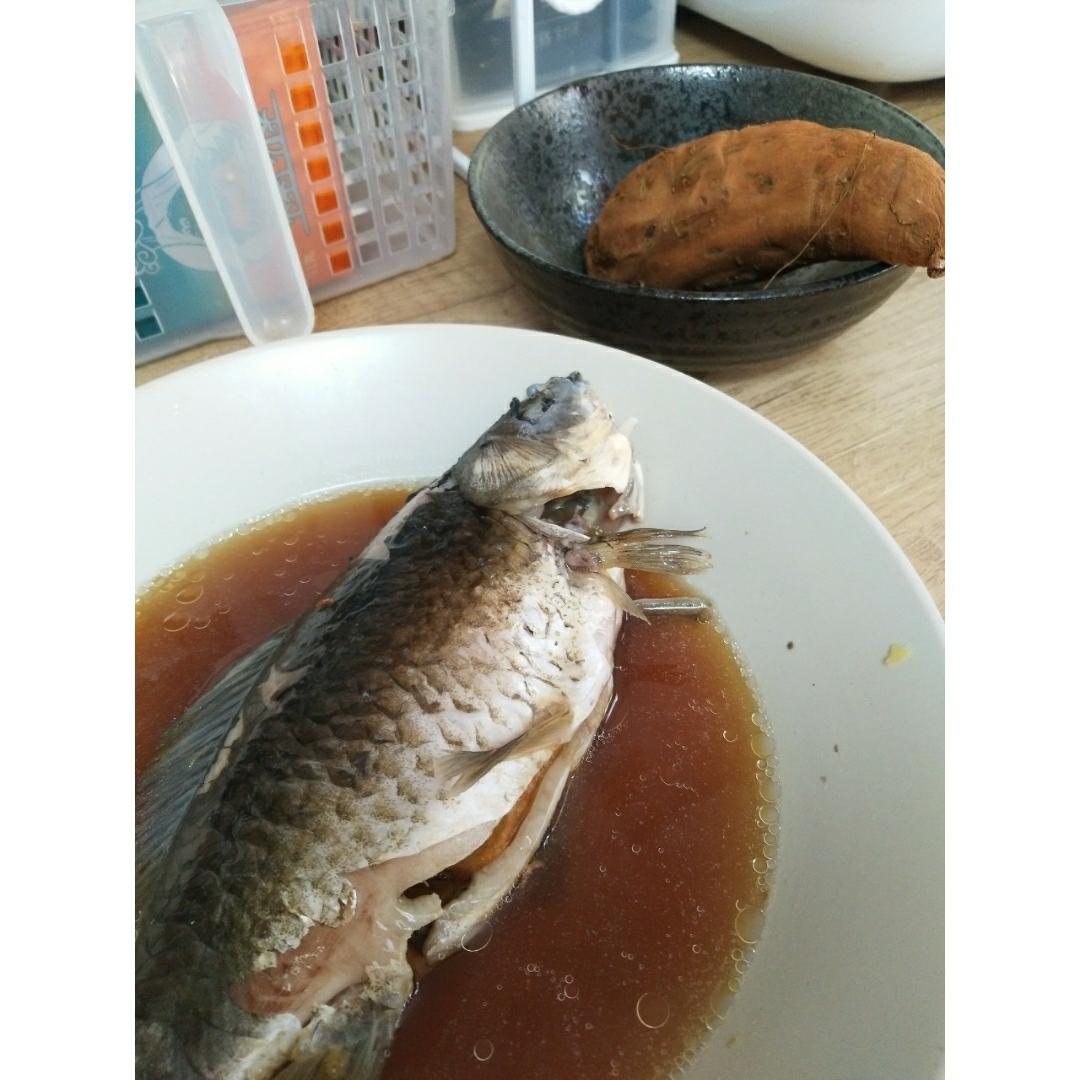 今晚微波炉蒸鱼，不放油超鲜嫩又简单7分钟搞定