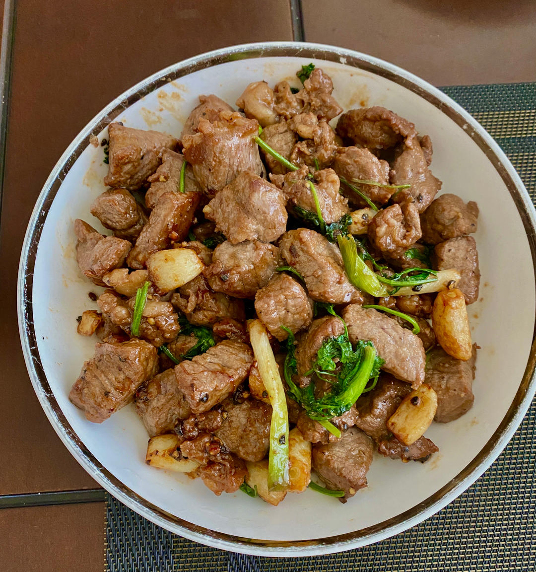 听起来就很好吃的黑椒蒜子牛肉粒