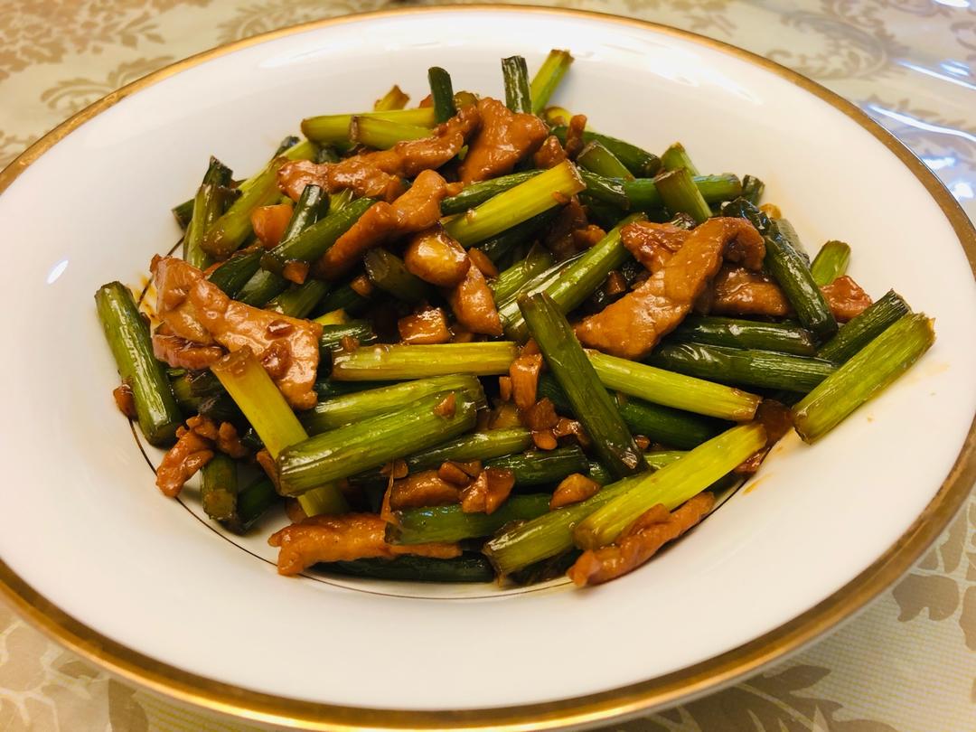 妈妈牌蒜薹炒肉