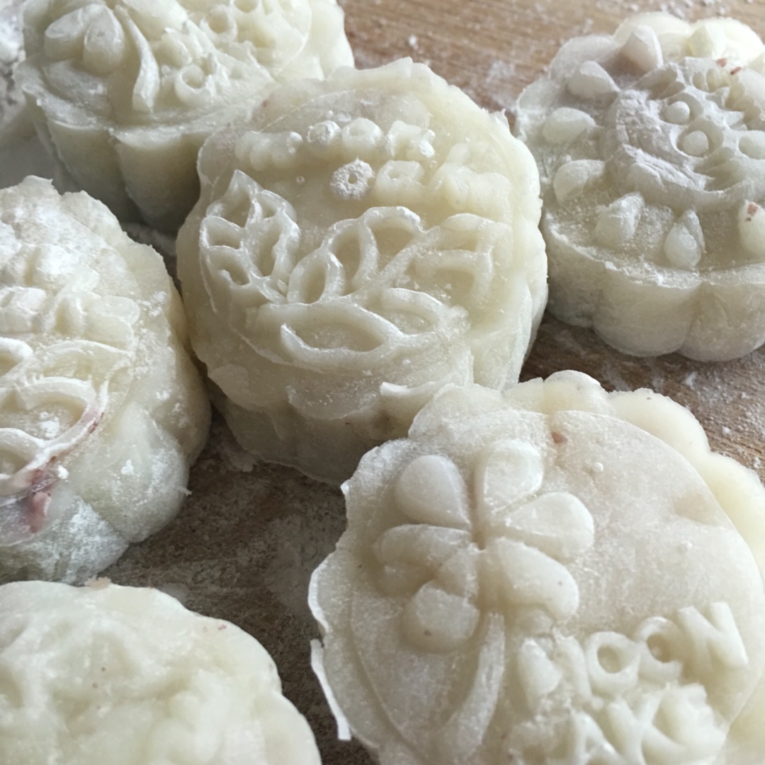 冰皮豆沙月饼