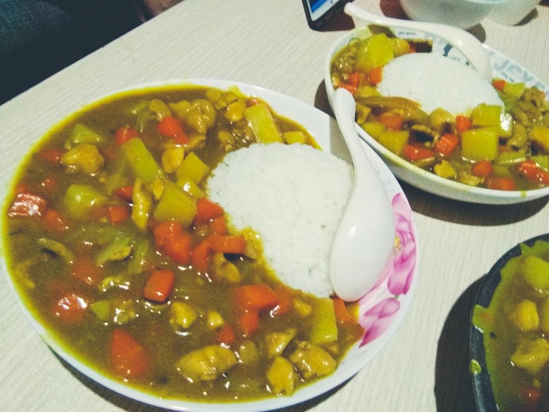 咖喱鸡肉饭