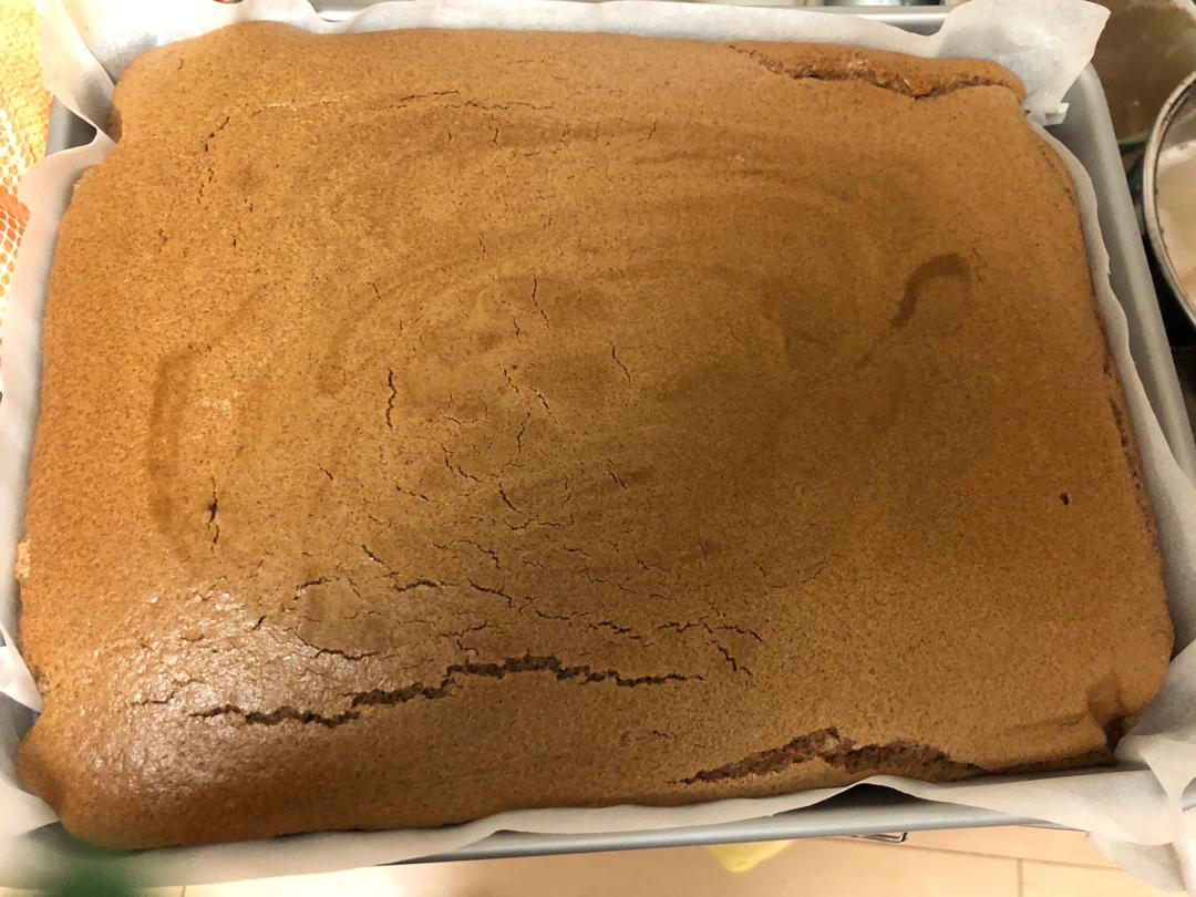 蛋糕卷这样做‼️不掉皮不开裂（小视频食谱）