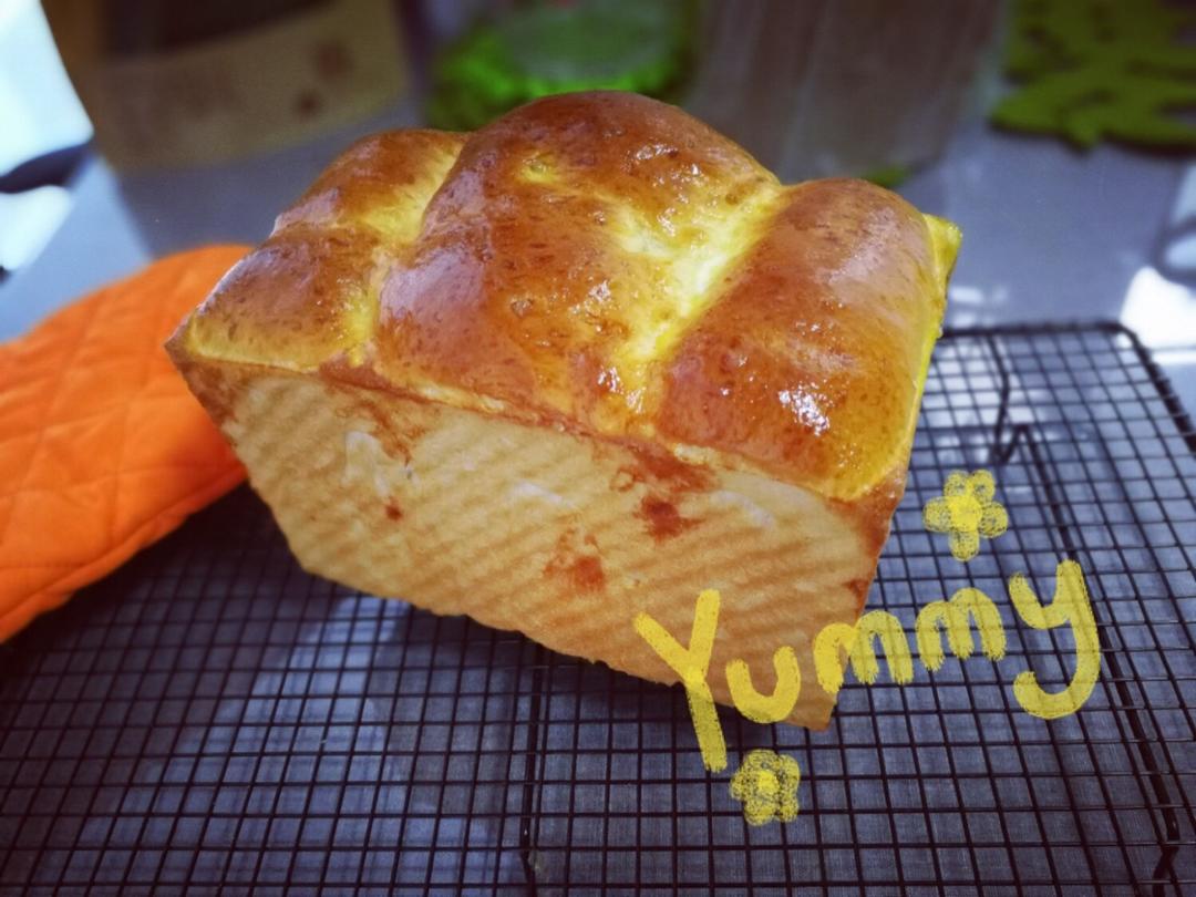 面包 酸奶油吐司 付博小元子做的酸奶油吐司