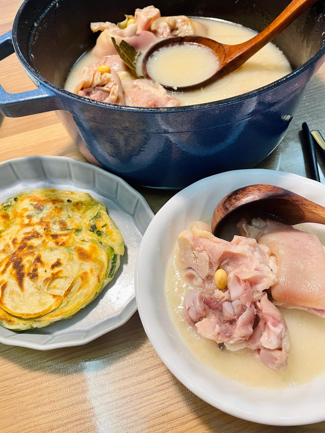 【葱油饼】假期好好做早餐，4步吃上香脆葱油饼！