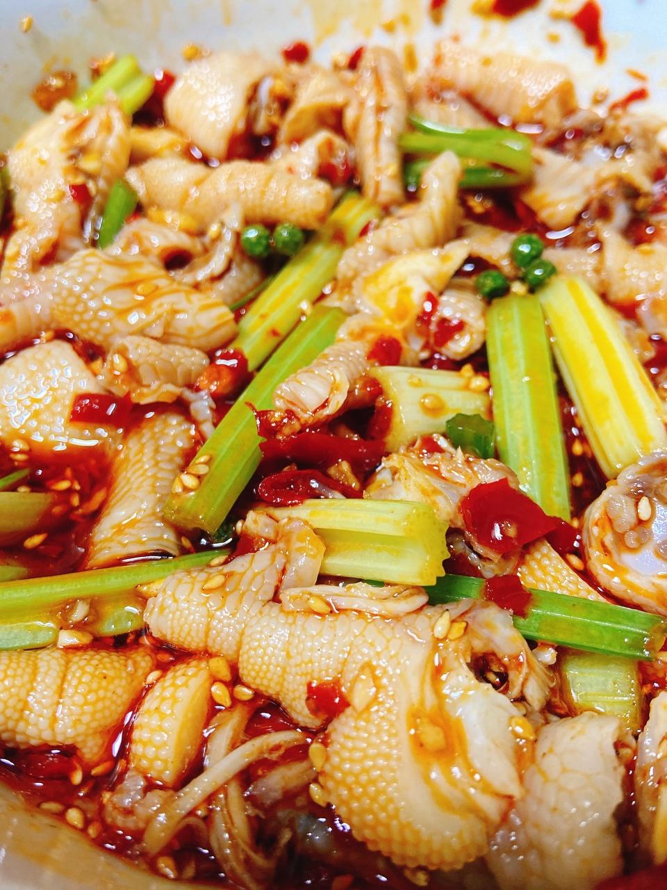 藤椒酸辣无骨鸡爪