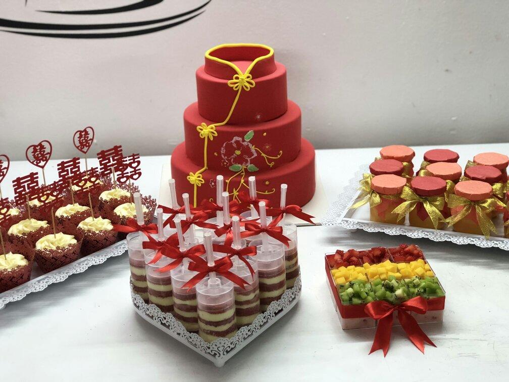 闺蜜结婚甜品台