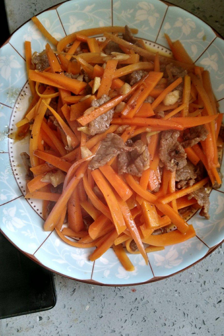 胡萝卜炒牛肉
