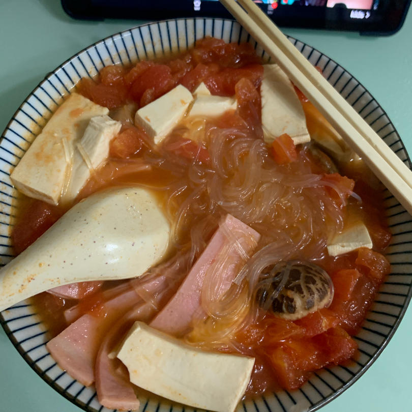番茄豆腐粉丝汤
