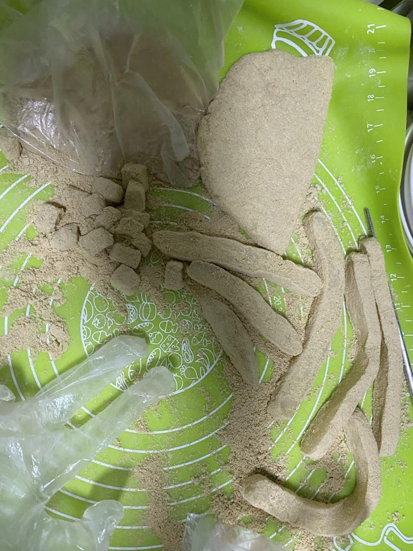 糯糯叽叽黄豆粉糍粑，巨好吃，还能拉丝，做法超简单