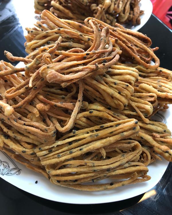 【家庭版油炸小馓子(散子)图片】飘走的鱼_下厨房