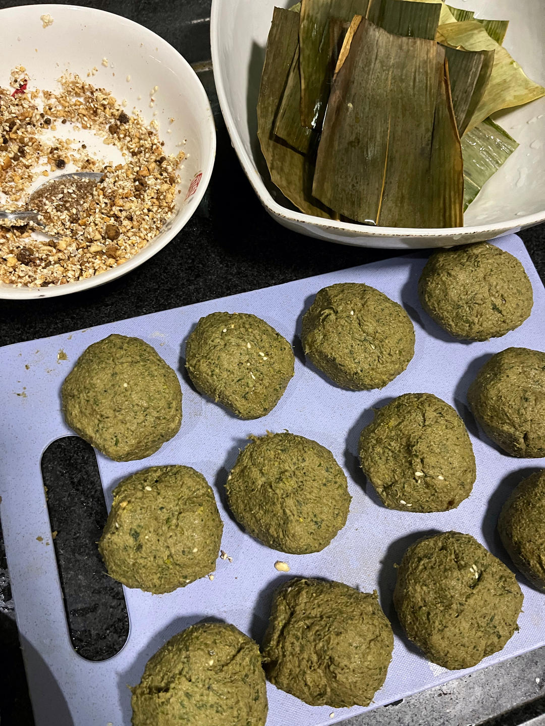 艾草青团、艾粑粑、艾糍、新鲜艾草制作