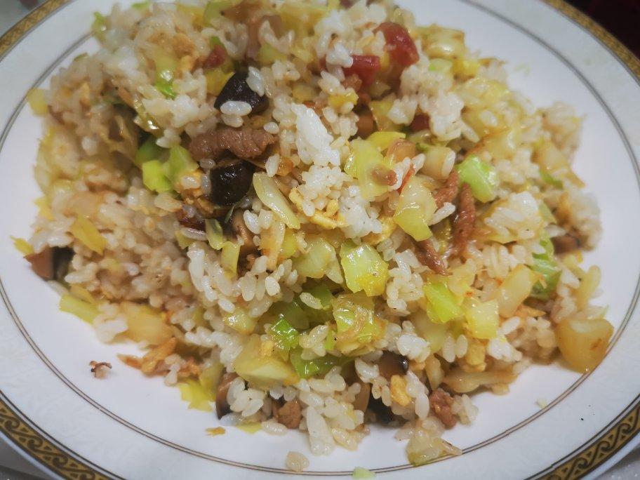 腊肉什锦饭