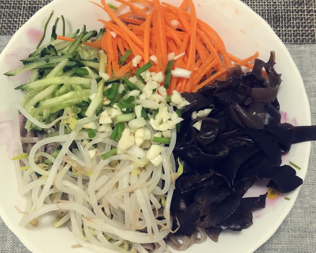 减肥荞麦凉面
