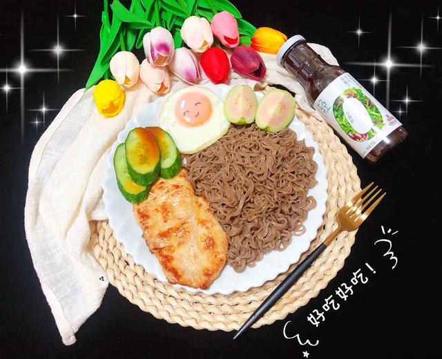 太阳蛋鸡排荞麦面☀️的做法