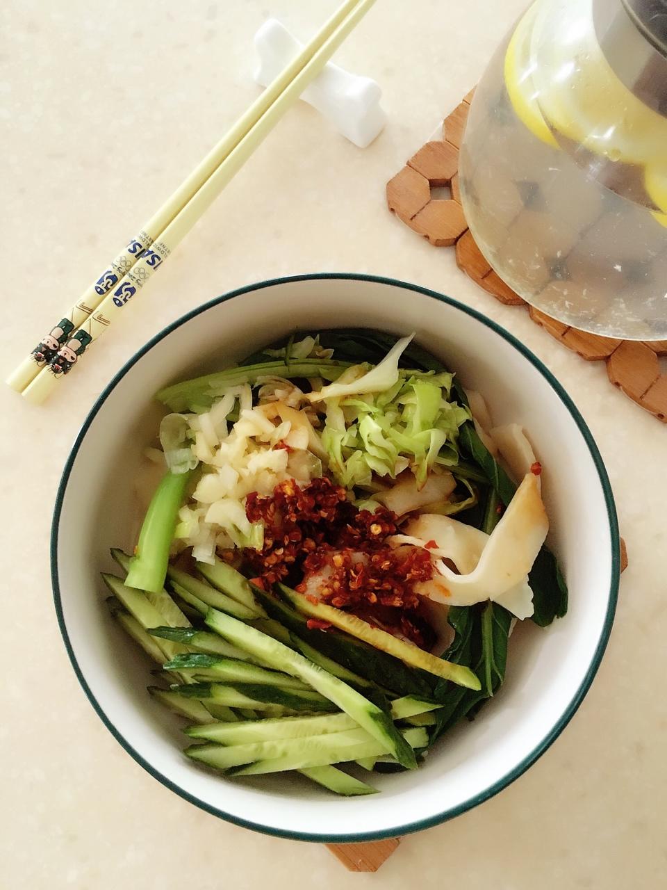 轻松做一碗油泼面