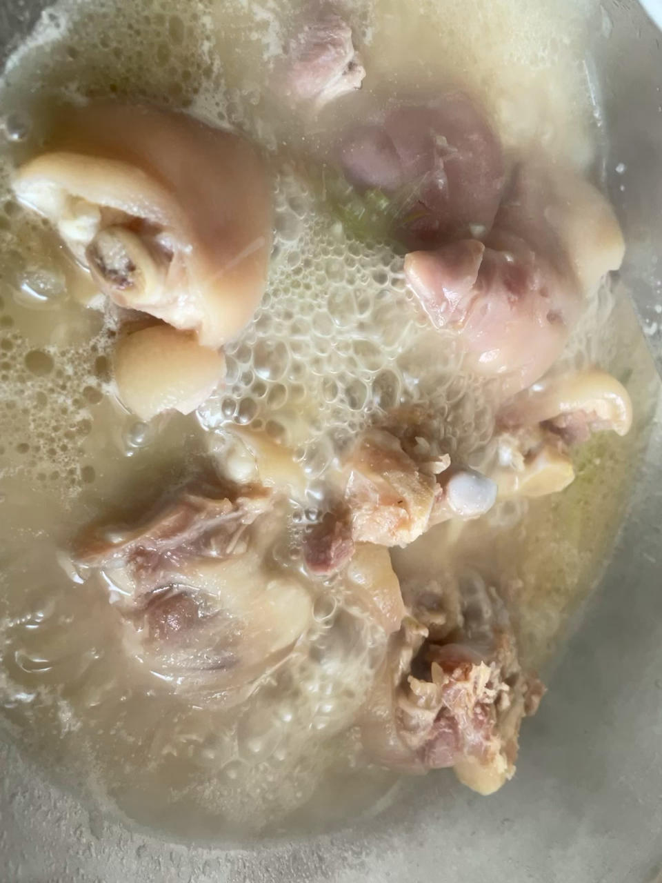 补血美容猪蹄汤