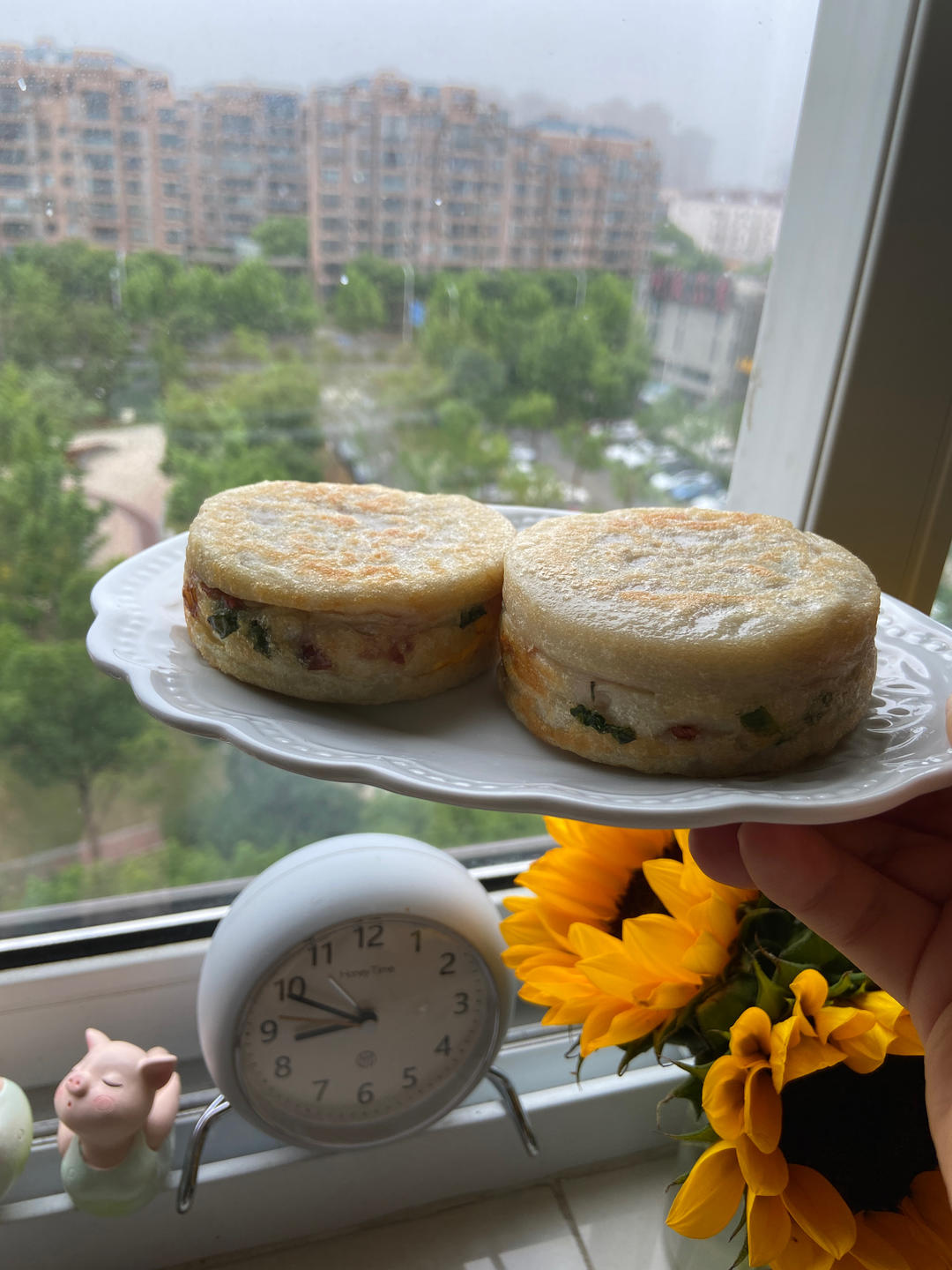早餐霸王~沉甸甸鸡蛋汉堡